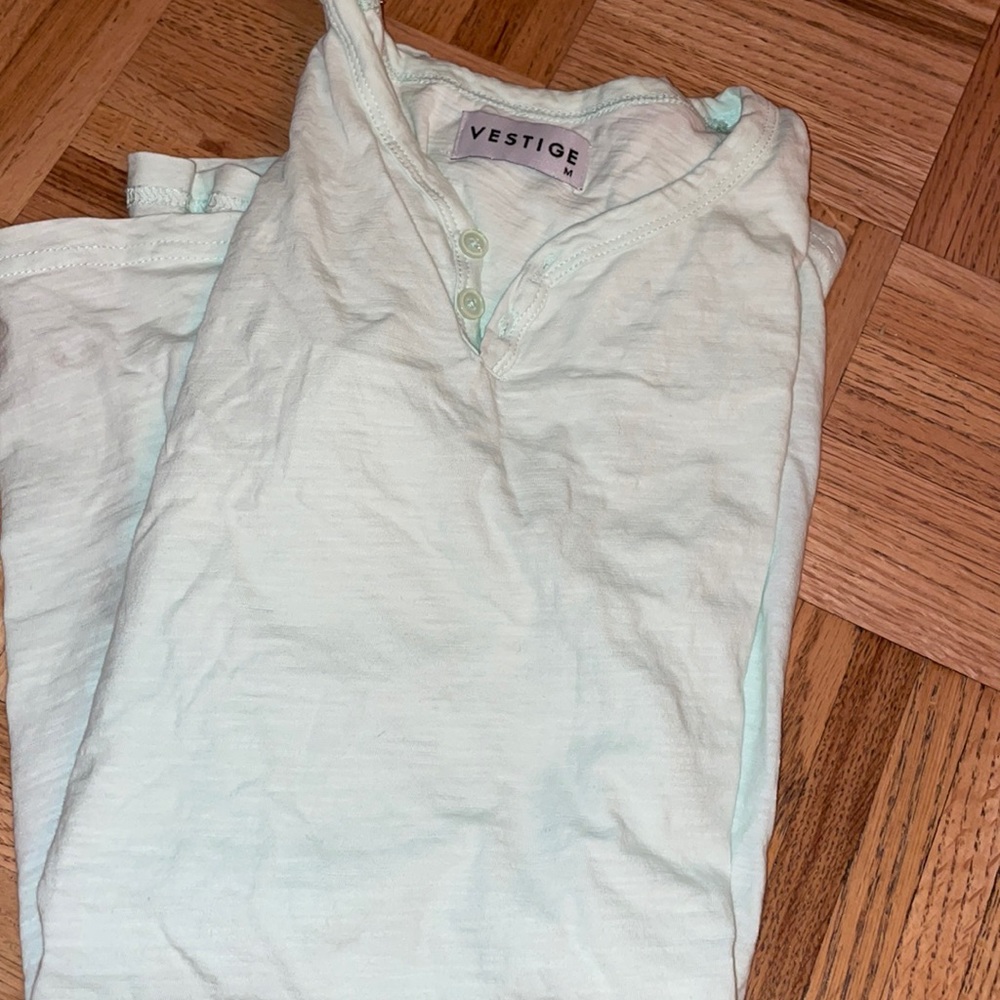 Vestige tee